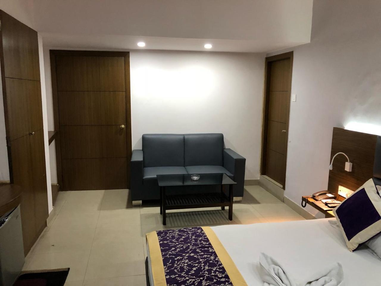 Collection O 64168 Hotel Vip International Kolkata Eksteriør bilde
